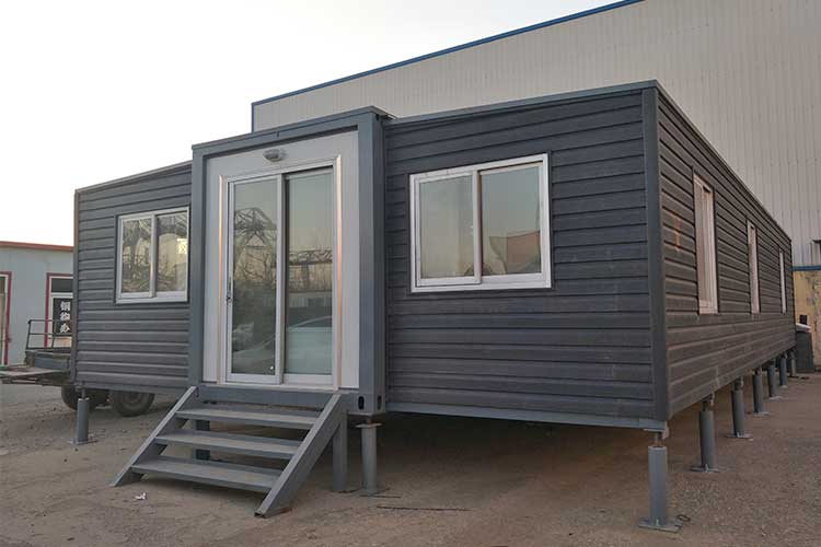 Expandable container house